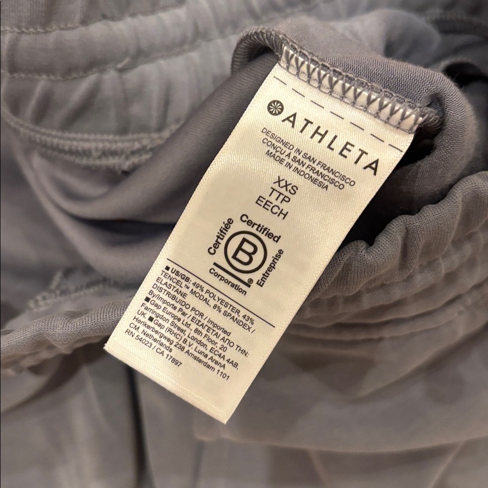 Athleta NWOT two piece matching casual lounge set top and cropped pants - Picture 6 of 12